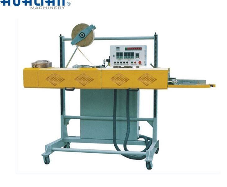 Máquina empacadora de sellado y plegado de una línea